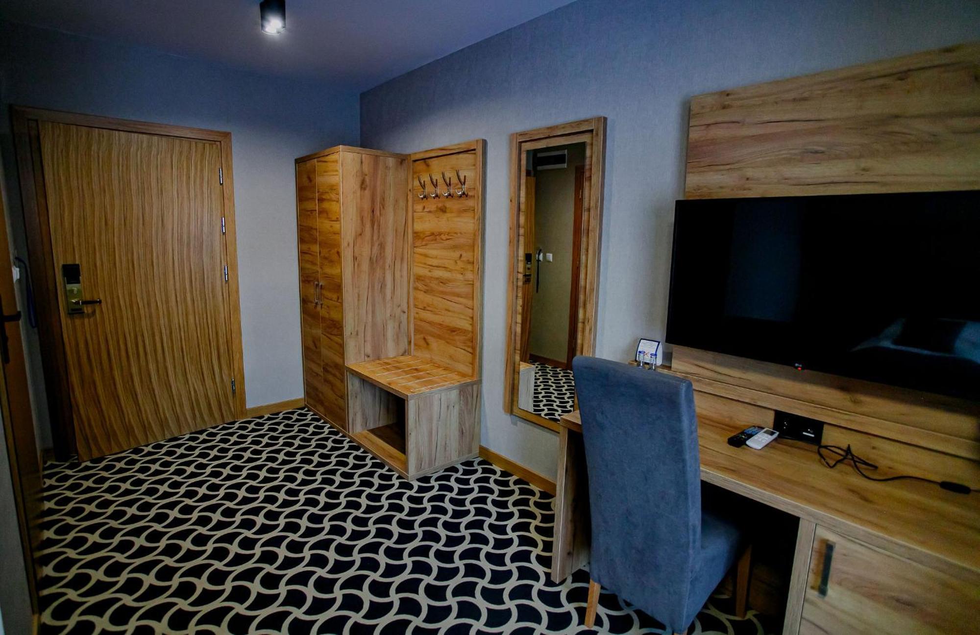 Hotel Coloseum Jarosław المظهر الخارجي الصورة