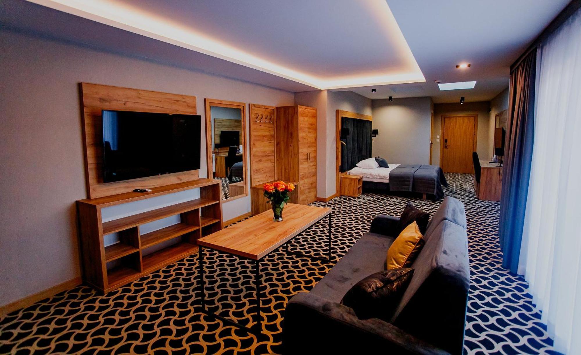 Hotel Coloseum Jarosław المظهر الخارجي الصورة
